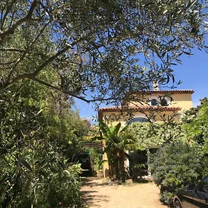 https://ecrin-de-verdure-avec-acces-piscine-en-plein-aix.aixenprovencehotels.org